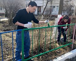 Студенты-волонтёры АГПК встретили детей из Белгородской области